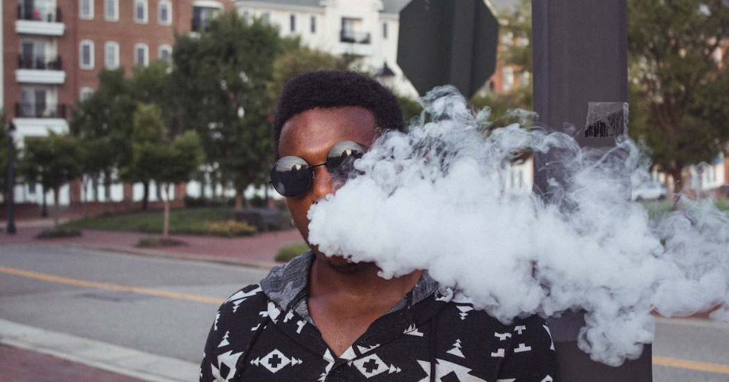 Tout ce que vous devez savoir sur Puff Bar, Elf Bar et les e-cigarettes jetables